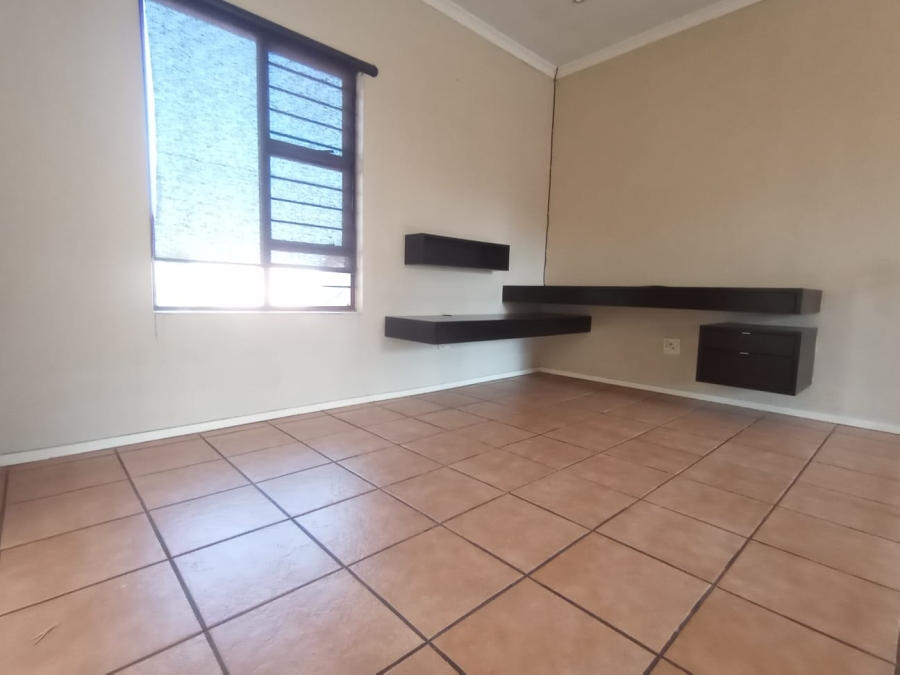 To Let 3 Bedroom Property for Rent in Randpark Ridge Gauteng