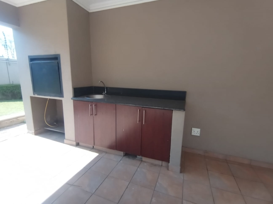 To Let 3 Bedroom Property for Rent in Randpark Ridge Gauteng