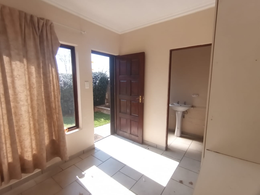 To Let 3 Bedroom Property for Rent in Randpark Ridge Gauteng