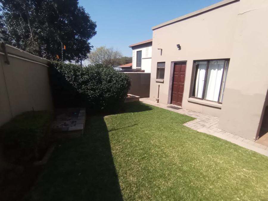 To Let 3 Bedroom Property for Rent in Randpark Ridge Gauteng