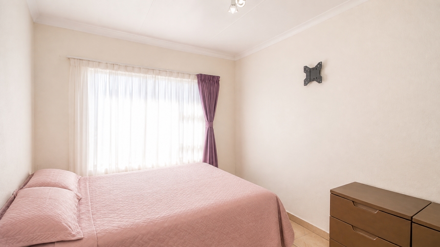 3 Bedroom Property for Sale in Alrode Gauteng