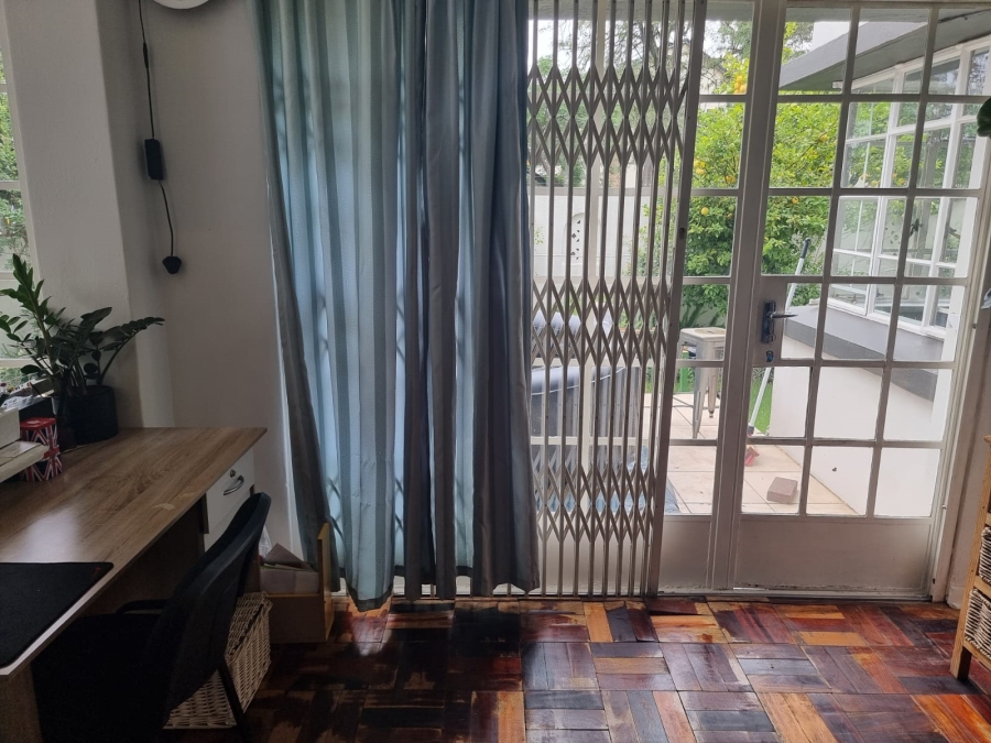 To Let 2 Bedroom Property for Rent in Parktown North Gauteng