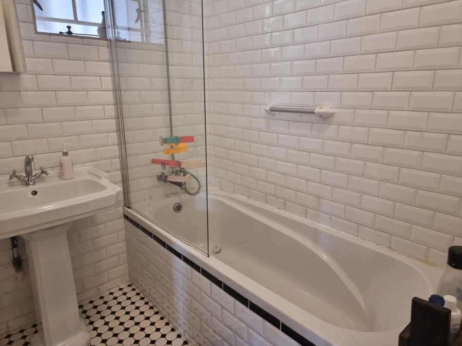 To Let 2 Bedroom Property for Rent in Parktown North Gauteng