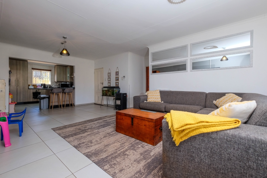 4 Bedroom Property for Sale in Weltevreden Park Gauteng