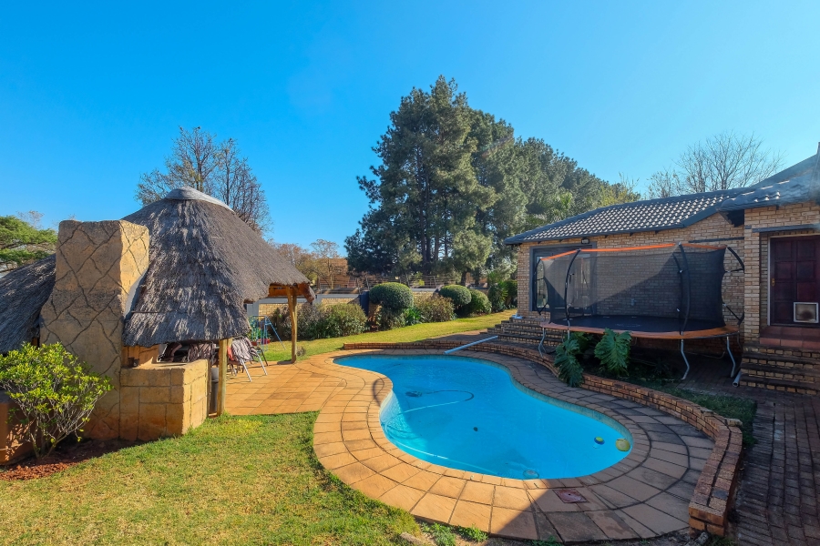 4 Bedroom Property for Sale in Weltevreden Park Gauteng