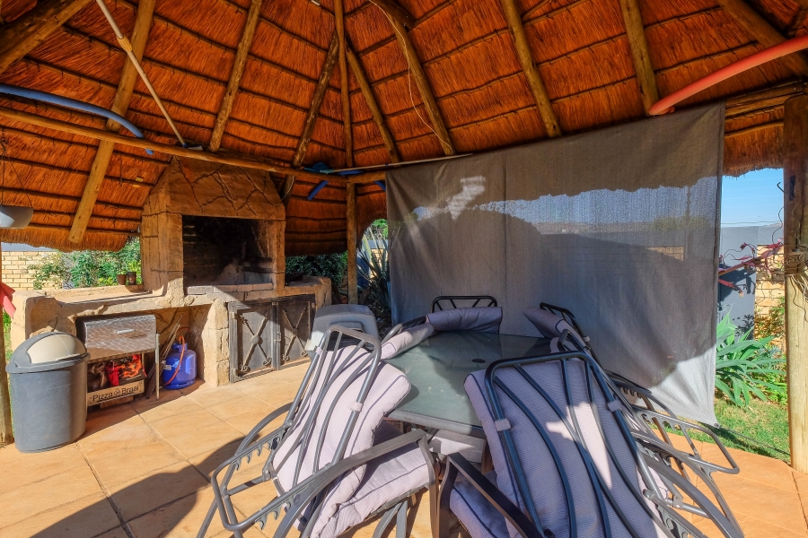 4 Bedroom Property for Sale in Weltevreden Park Gauteng