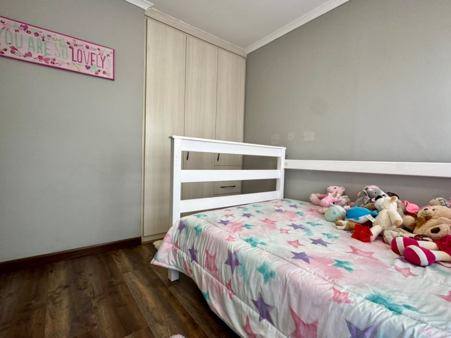 2 Bedroom Property for Sale in Goedeburg Gauteng