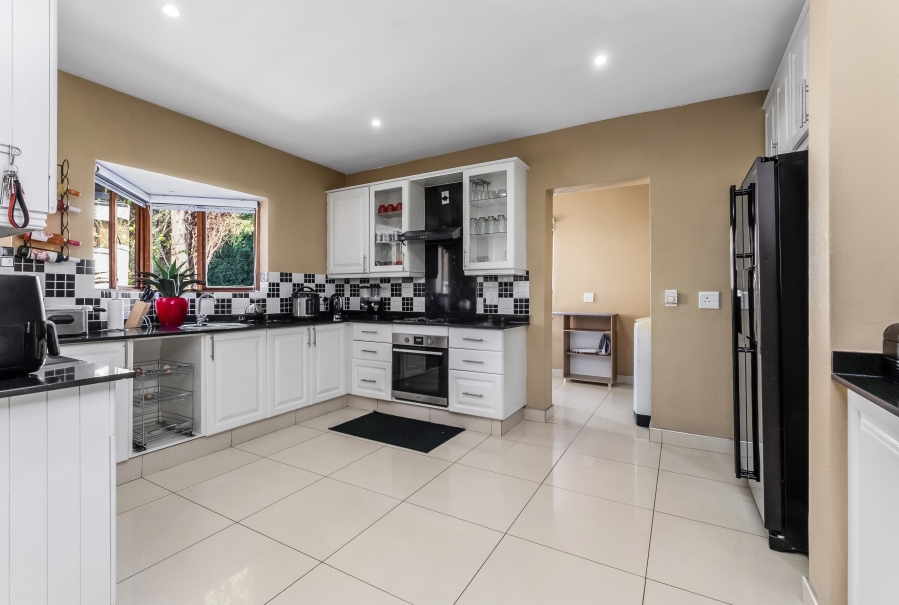 To Let 3 Bedroom Property for Rent in Fourways Gauteng