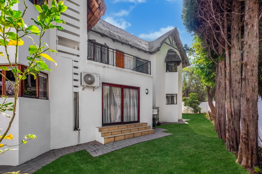 To Let 3 Bedroom Property for Rent in Fourways Gauteng