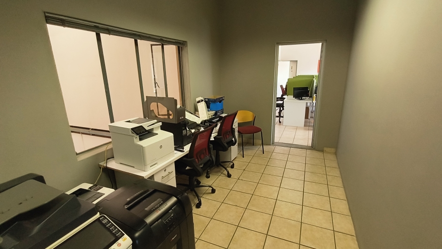 To Let Commercial Property for Rent in Hennopspark Gauteng