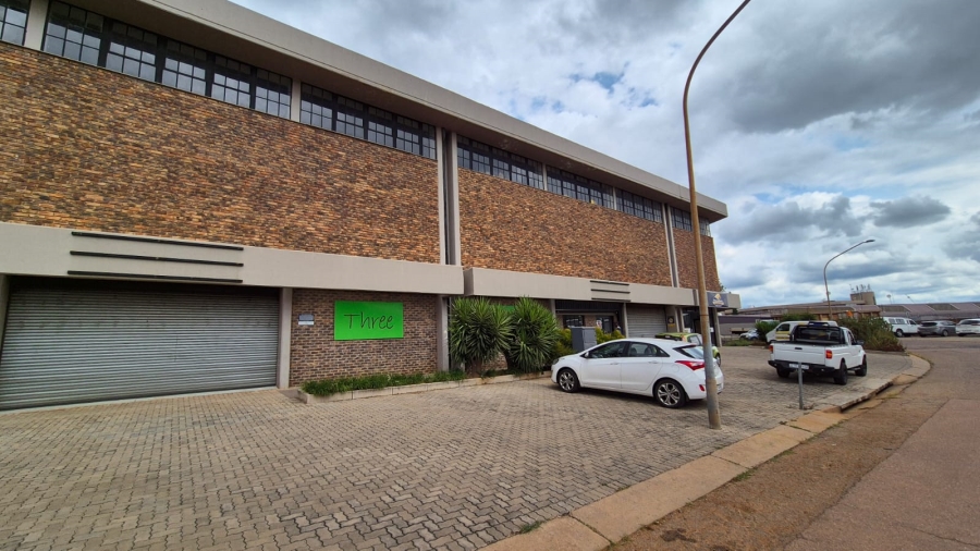 To Let Commercial Property for Rent in Silvertondale Gauteng