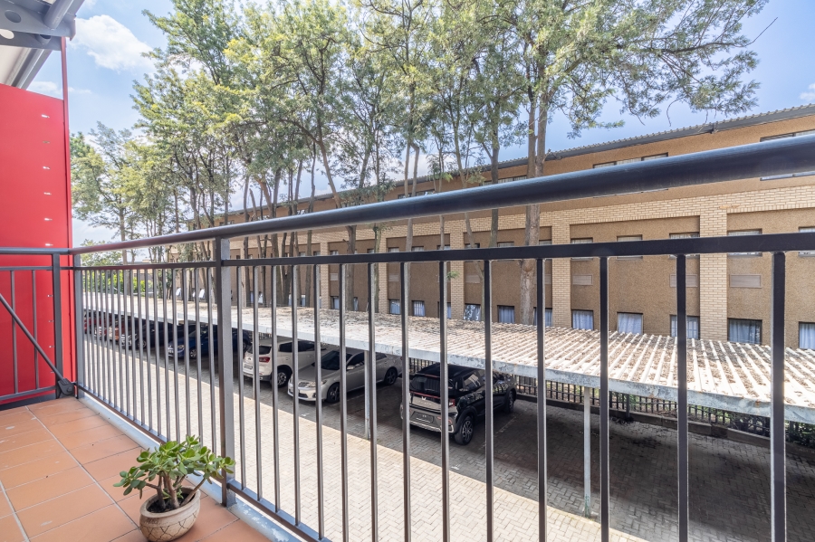 To Let 1 Bedroom Property for Rent in Ferndale Gauteng