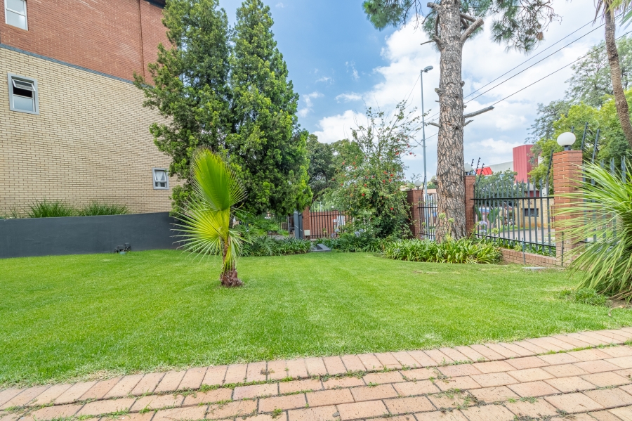 To Let 1 Bedroom Property for Rent in Ferndale Gauteng