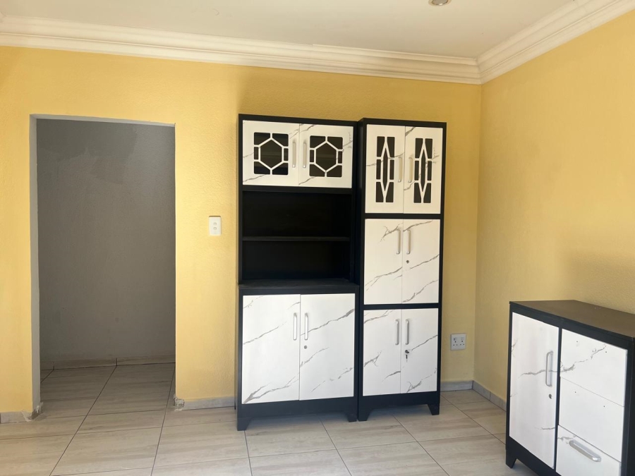 To Let 2 Bedroom Property for Rent in Tedderfield A H Gauteng