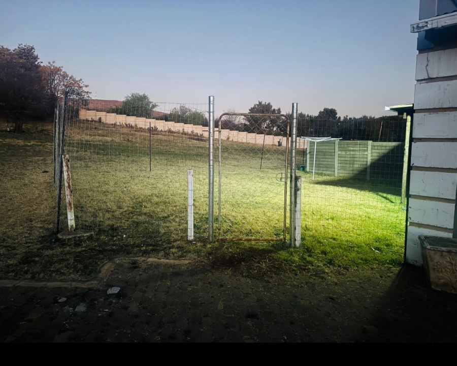 To Let 1 Bedroom Property for Rent in Hartzenbergfontein Gauteng