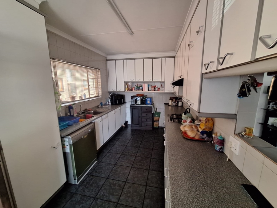 3 Bedroom Property for Sale in Vanderbijlpark SE 6 Gauteng