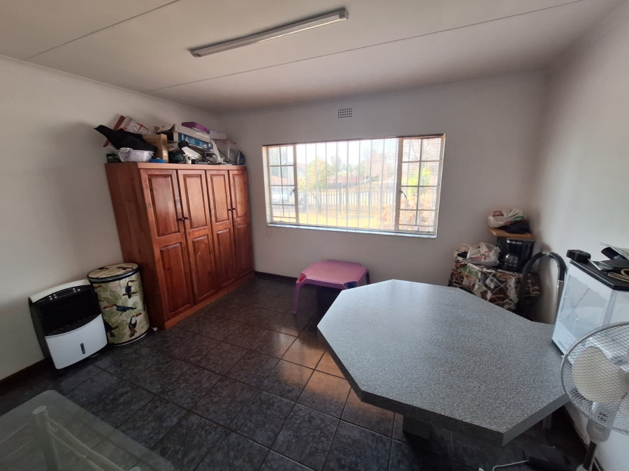 3 Bedroom Property for Sale in Vanderbijlpark SE 6 Gauteng