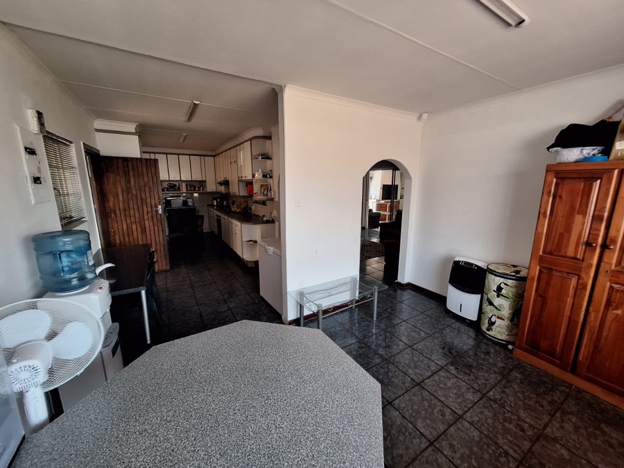 3 Bedroom Property for Sale in Vanderbijlpark SE 6 Gauteng
