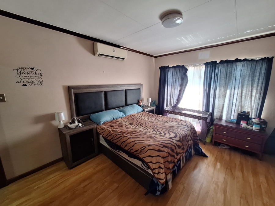 3 Bedroom Property for Sale in Vanderbijlpark SE 6 Gauteng