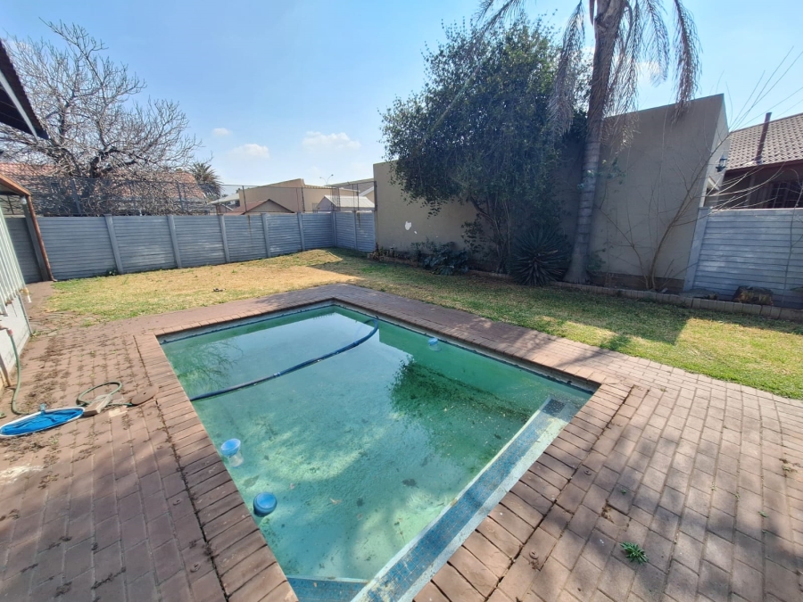 3 Bedroom Property for Sale in Vanderbijlpark SE 6 Gauteng