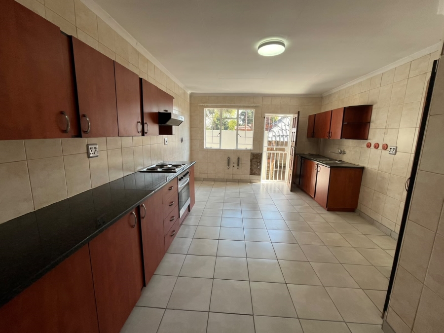 9 Bedroom Property for Sale in Dalview Gauteng