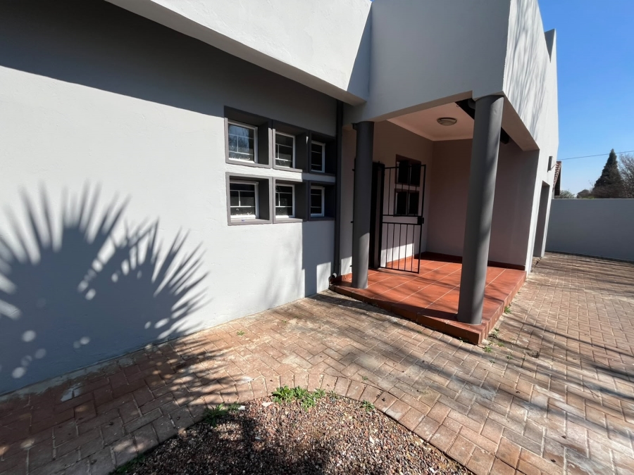 9 Bedroom Property for Sale in Dalview Gauteng