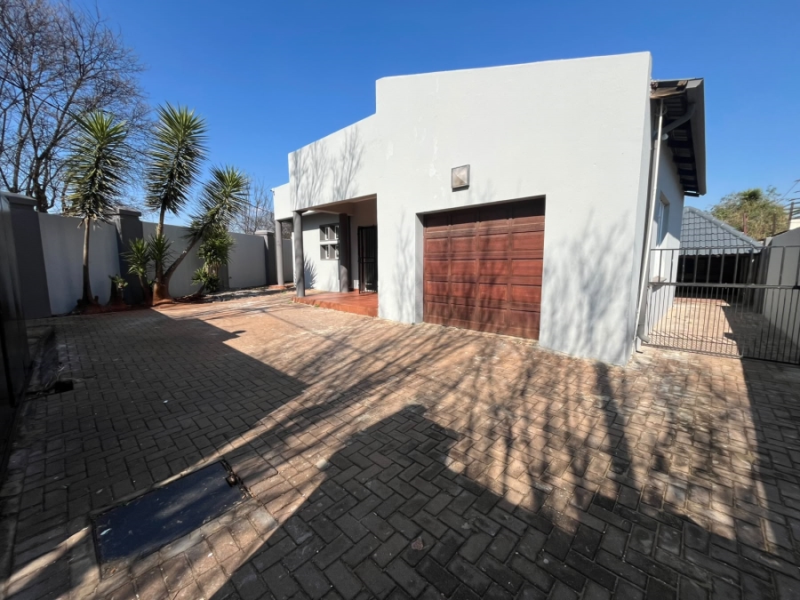 9 Bedroom Property for Sale in Dalview Gauteng