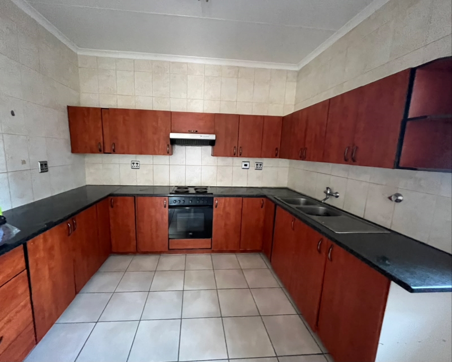 9 Bedroom Property for Sale in Dalview Gauteng