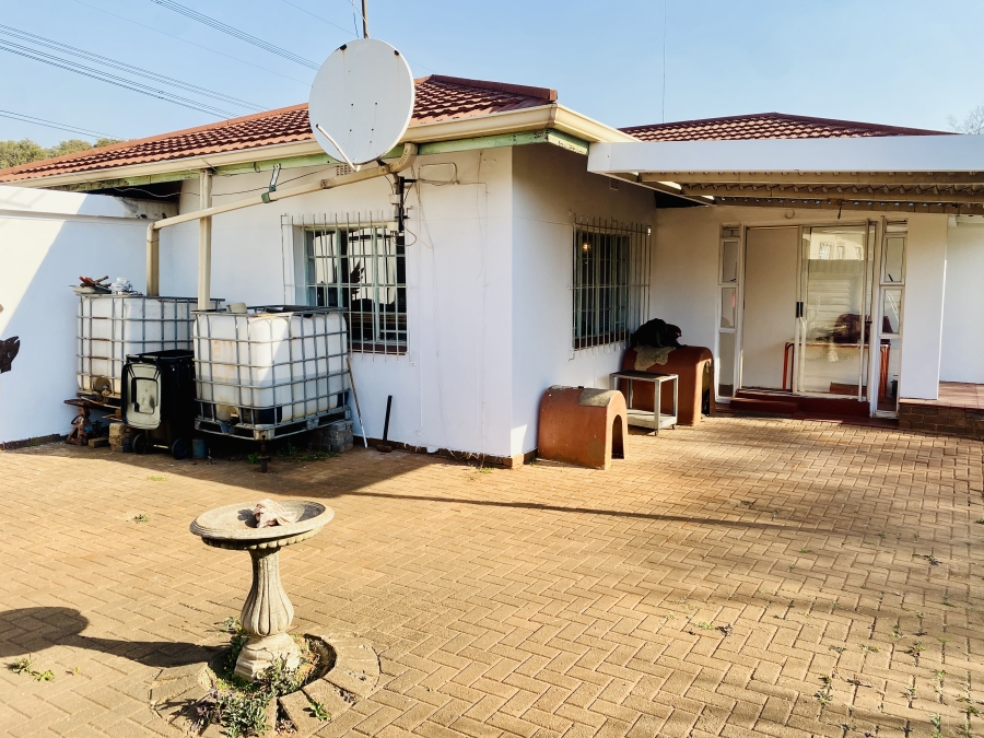 3 Bedroom Property for Sale in Wychwood Gauteng