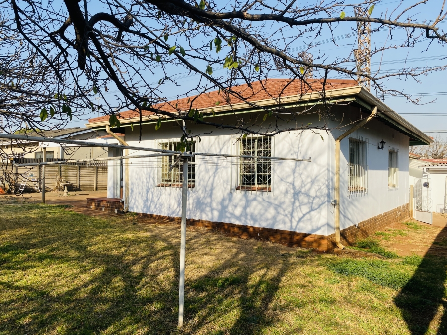 3 Bedroom Property for Sale in Wychwood Gauteng
