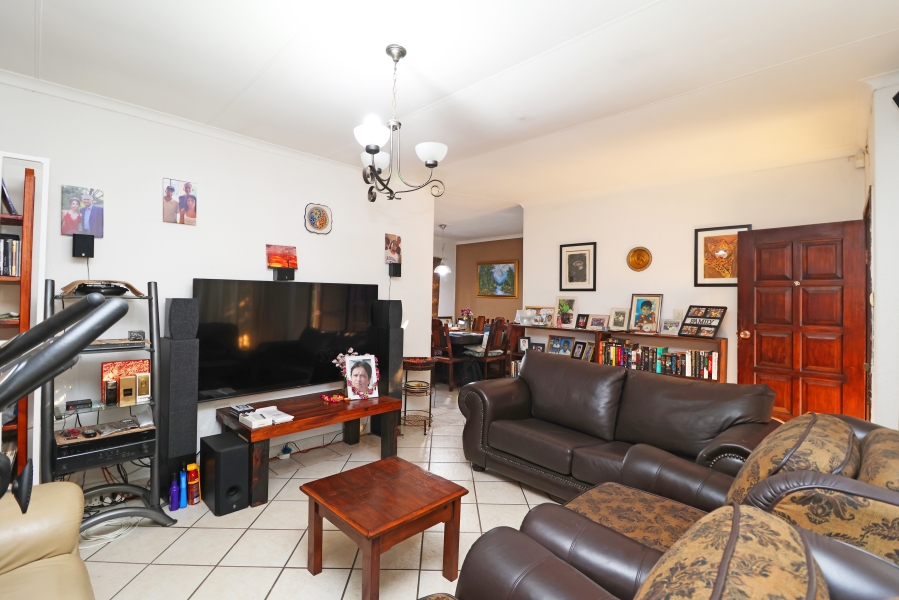 3 Bedroom Property for Sale in Vorna Valley Gauteng