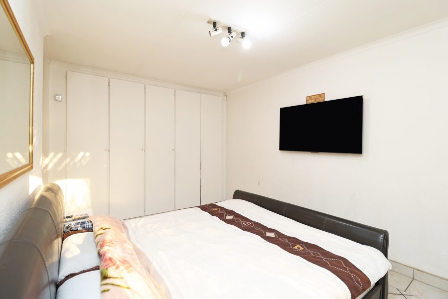 3 Bedroom Property for Sale in Vorna Valley Gauteng