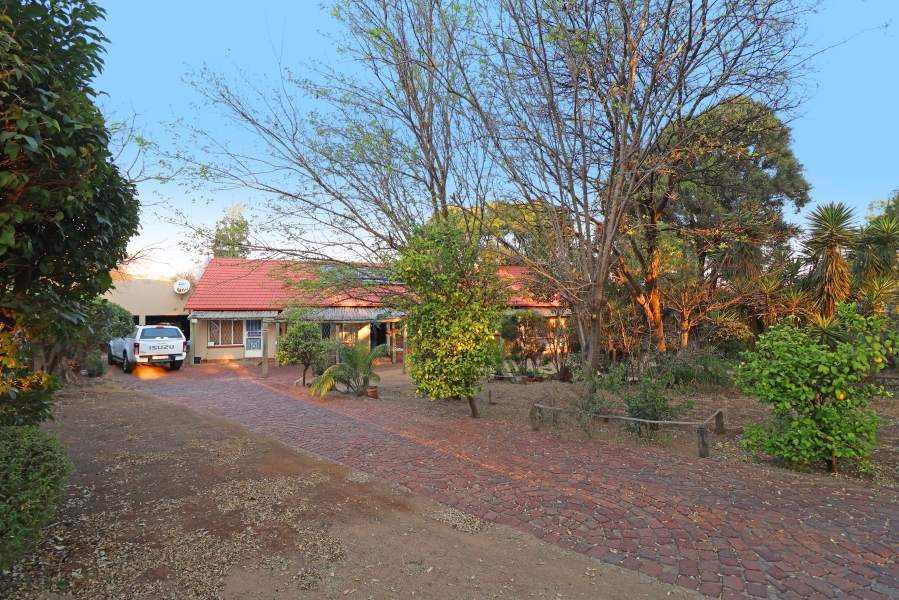3 Bedroom Property for Sale in Vorna Valley Gauteng