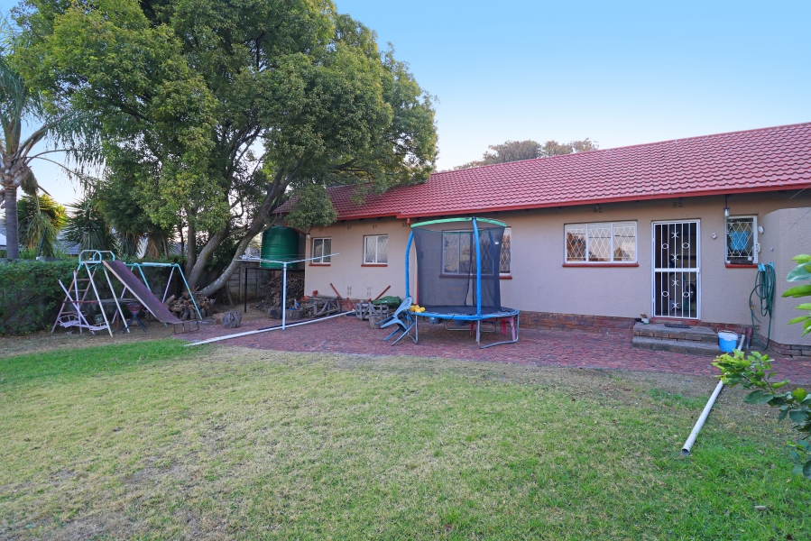 3 Bedroom Property for Sale in Vorna Valley Gauteng