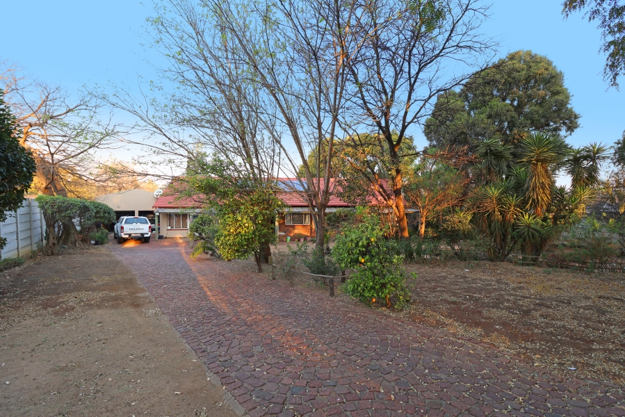 3 Bedroom Property for Sale in Vorna Valley Gauteng