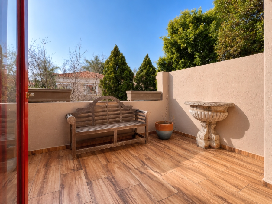 3 Bedroom Property for Sale in Lonehill Gauteng
