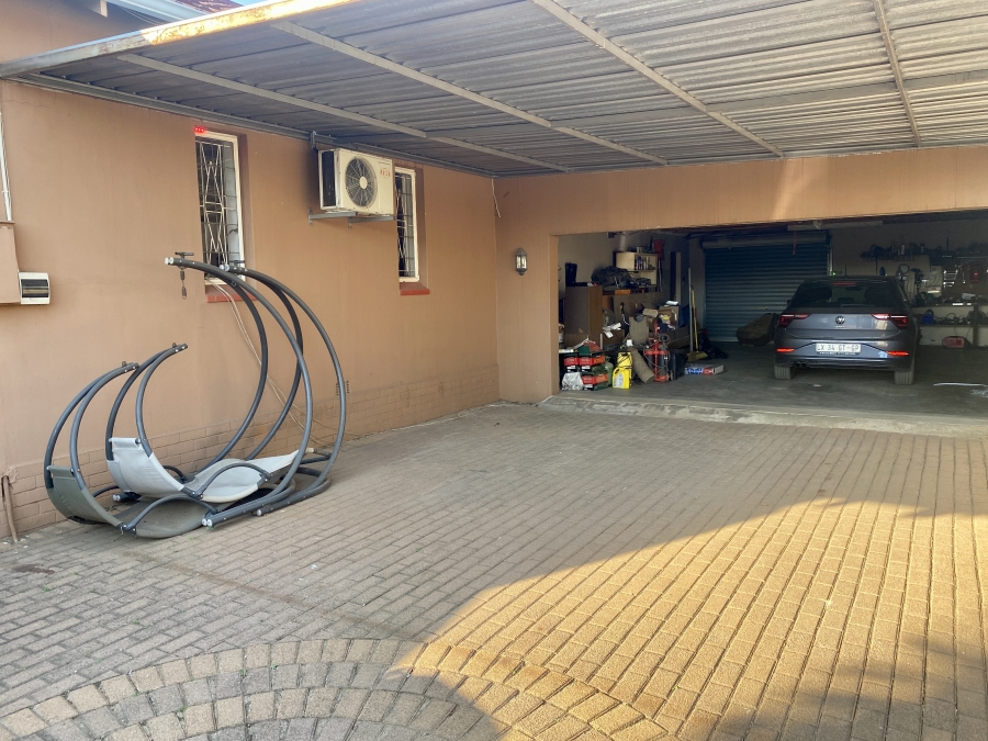 3 Bedroom Property for Sale in Primrose Gauteng