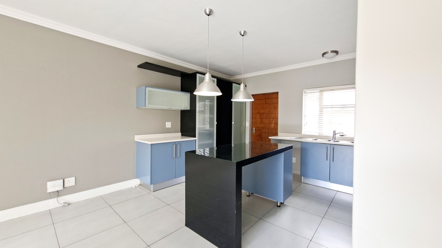2 Bedroom Property for Sale in Wendywood Gauteng