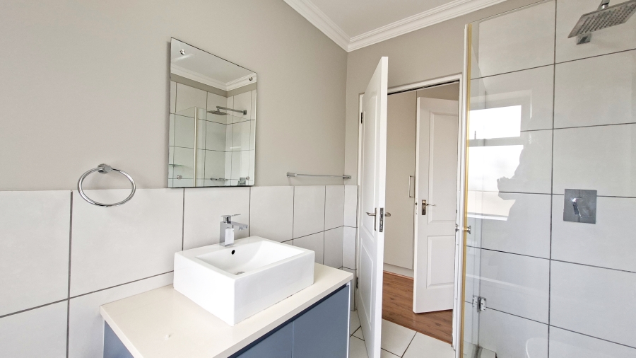 2 Bedroom Property for Sale in Wendywood Gauteng