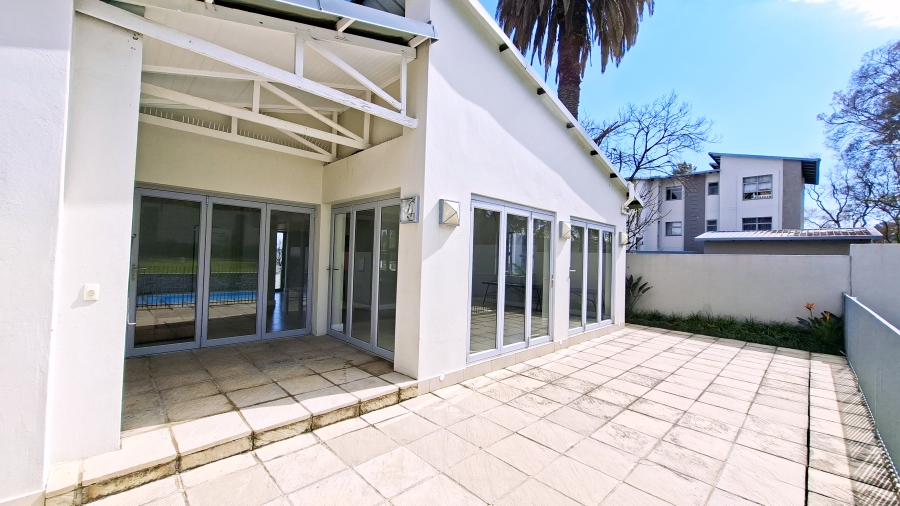 2 Bedroom Property for Sale in Wendywood Gauteng