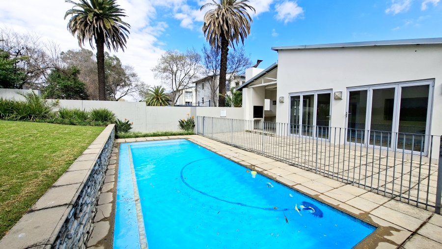 2 Bedroom Property for Sale in Wendywood Gauteng