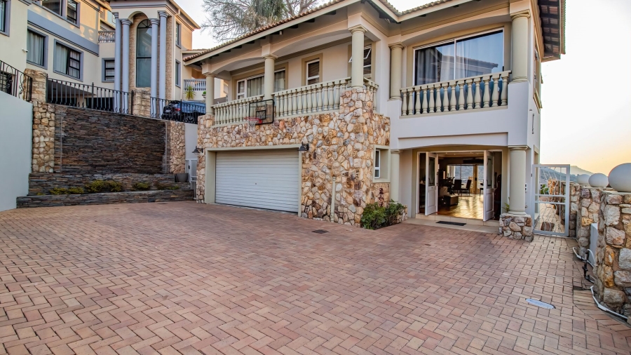 3 Bedroom Property for Sale in Allens Nek Gauteng