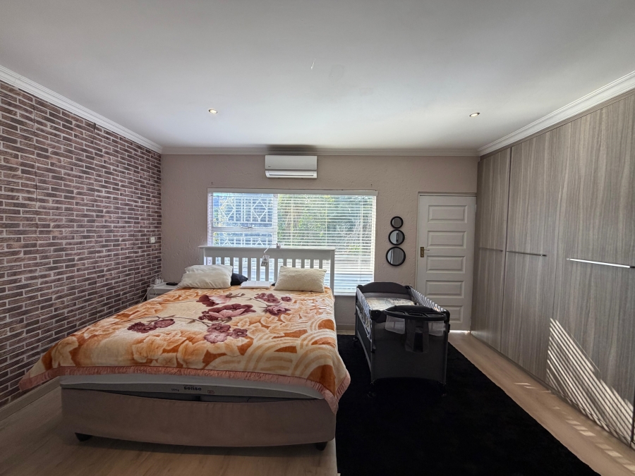 4 Bedroom Property for Sale in Suideroord Gauteng