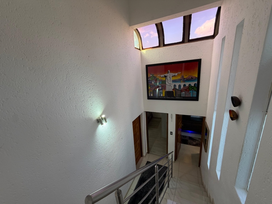4 Bedroom Property for Sale in Suideroord Gauteng