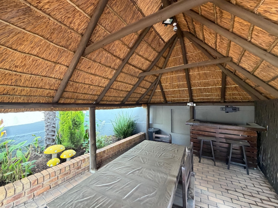 4 Bedroom Property for Sale in Suideroord Gauteng