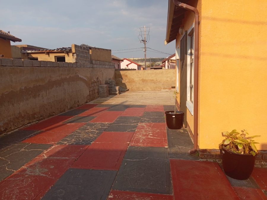2 Bedroom Property for Sale in Bram Fischerville Gauteng