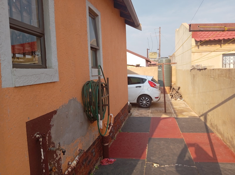 2 Bedroom Property for Sale in Bram Fischerville Gauteng