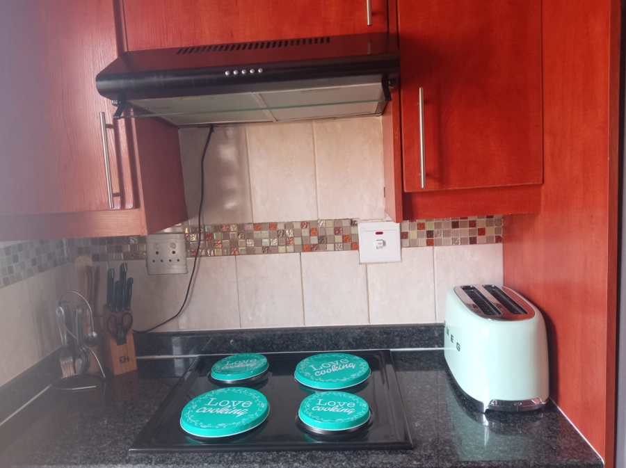 2 Bedroom Property for Sale in Bram Fischerville Gauteng