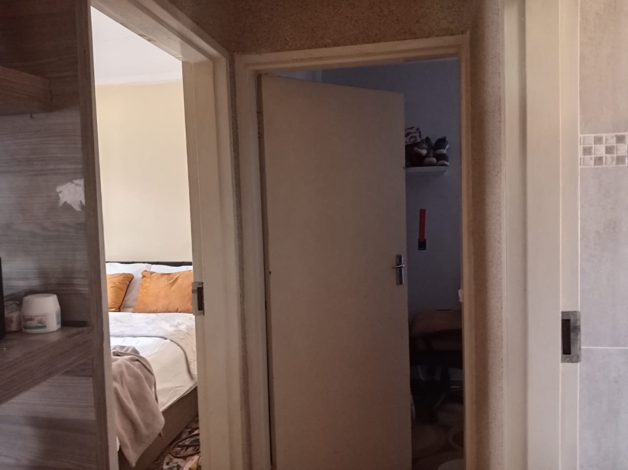 2 Bedroom Property for Sale in Bram Fischerville Gauteng