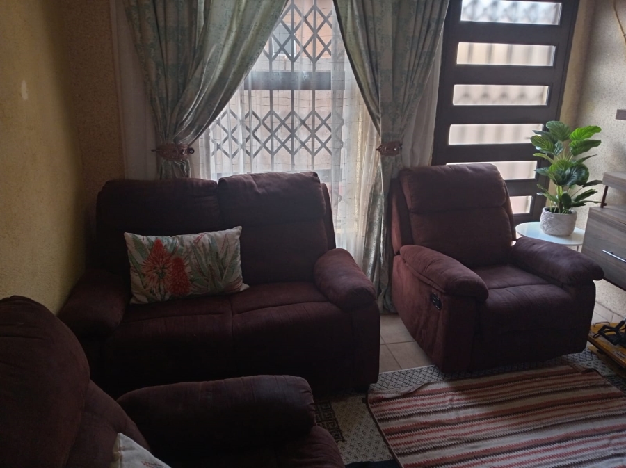 2 Bedroom Property for Sale in Bram Fischerville Gauteng